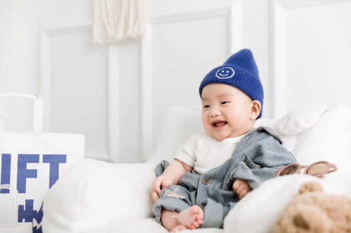 新野几个月宝宝会抬头 新野几个月宝宝会抬头